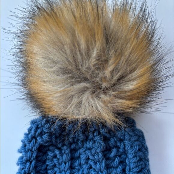 Set of 2 Crochet Baby Hats Blue - Picture 4 of 5